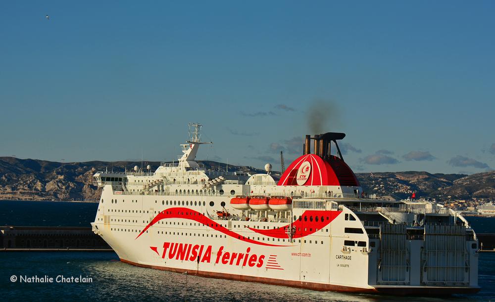 ferry-Marseille.JPG